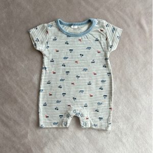 Barboteuse bébé garçon rayée beige et bleu avec motifs marins, manches courtes et pressions à l’entrejambe, naissance, d'occasion