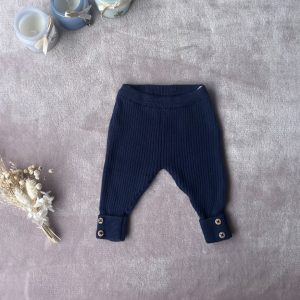 Pantalon bébé bleu marine en maille côtelée, taille 56 cm, avec revers boutonnés aux chevilles, d'occasion