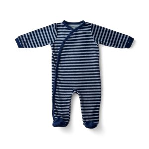 Pyjama bébé rayé bleu marine et gris, manches longues, fermeture croisée sur le devant, avec pieds intégrés, d'occasion