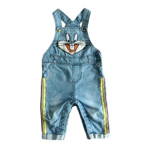 Salopette en jean bébé 3 mois avec grand motif Bugs Bunny brodé sur le devant et bandes colorées sur les côtés, d'occasion