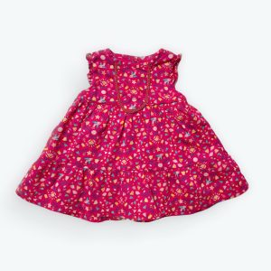 Robe bébé sans manches fuchsia, imprimée de motifs fleurs et oiseaux, avec jupe évasée. Seconde main.