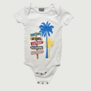 Body bébé blanc à manches courtes avec sérigraphie palmiers bleus et jaunes et panneau coloré « Martinique, le soleil, la plage, les cocotiers ». Tchitcho, 3 mois, d'occasion