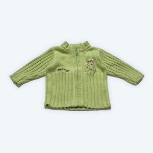 Gilet bébé vert amande manches longues en maille côtelées. Seconde main.