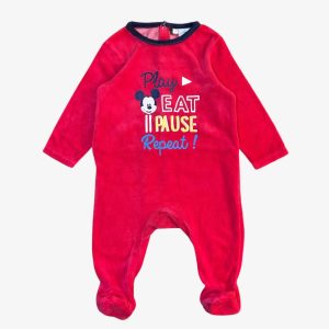 Pyjama bébé rouge Mickey Mouse Disney avec message Play Eat Pause Repeat. Disney, 9 mois d'occasion.