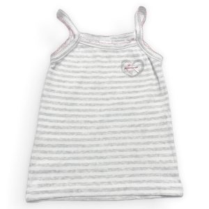 Débardeur enfant fines bretelles rayé blanc gris clair petit motif cœur devant. Seconde main.