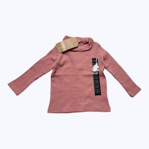 T-shirt bébé manches longues vieux rose foncé, col roulé. Seconde main.