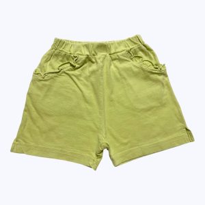 Short bébé vert anis, poches volantées. Seconde main.