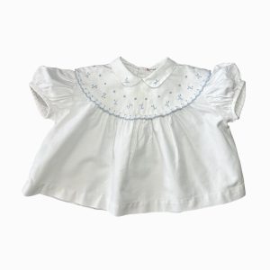 Blouse bébé blanche à manches courtes bouffantes avec col rond brodé bleu, taille 3/6 mois, d'occasion