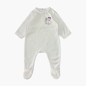 Dors-bien bébé blanc en velours avec pingouin brodé sur la poitrine. Mots d'Enfants, 6 mois, d'occasion
