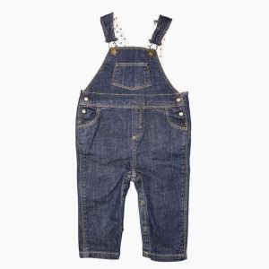Salopette bébé en jean bleu foncé Petit Bateau, 6 mois, avec bretelles réglables et pressions à l’entrejambe. d'occasion