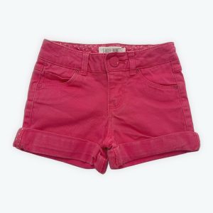 Short enfant rose avec revers et taille ajustable. Seconde main.