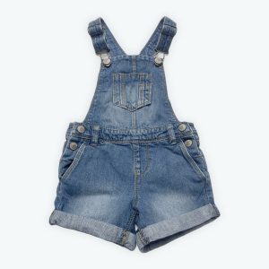 Salopette short enfant jean clair revers au bas , taille ajustable. Seconde main.