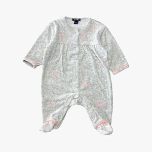 Pyjama bébé gris en velours avec étoiles roses. Kiabi, 1 mois d'occasion