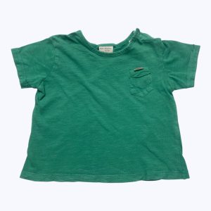 T-shirt bébé manches courtes vert, poche plaquée devant, patte de boutonnage épaule. Seconde main.