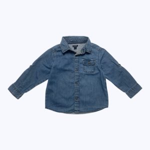 Chemise bébé manches longues bleu jean poche plaquée devant. Seconde main.