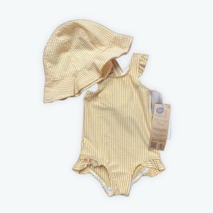 Ensemble bébé maillot de bain chapeau rayé blanc moutarde. Seconde main.