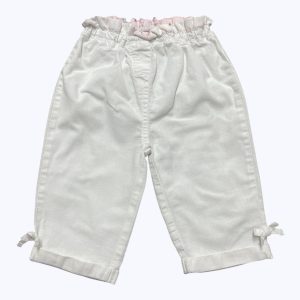 Pantalon blanc élastiqué à la taille revers au bas. Seconde main.