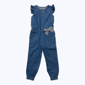 Combinaison pantalon bleu jean élastique à la taille boutonnage devant manches courtes volantées. Seconde main.