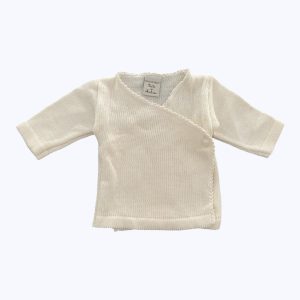 Gilet bébé tricot manches longues cache cœur crème. Seconde main.