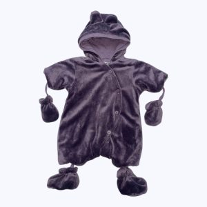 Combinaison pilote bébé velours violet équipé de moufles et chaussons ouverture devant, capuche. Seconde main.