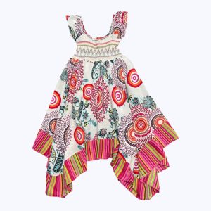 Robe enfant manches courtes volantées blanche motifs géométriques multicolore smockée à la taille. Seconde main.
