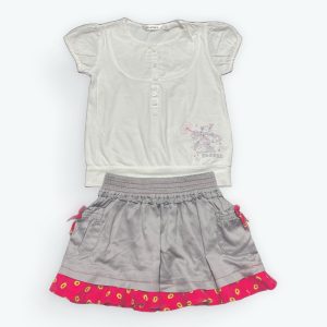 Ensemble enfant t-shirt blanc jupe grise volant fuchsia. Seconde main.