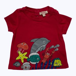 T-shirt bébé manches courtes rouge sérigraphie mer patte de boutonnage au dos. Seconde main.