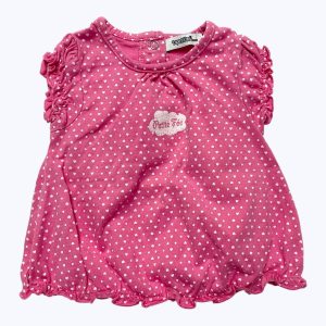 T-shirt bébé manches courtes et bas élastiqué, rose à pois blanc, patte de boutonnage au dos. Seconde main.