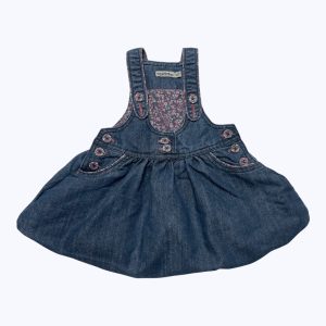 Robe bébé jean léger entièrement doublée pour un effet ballon, type salopette. Seconde main.